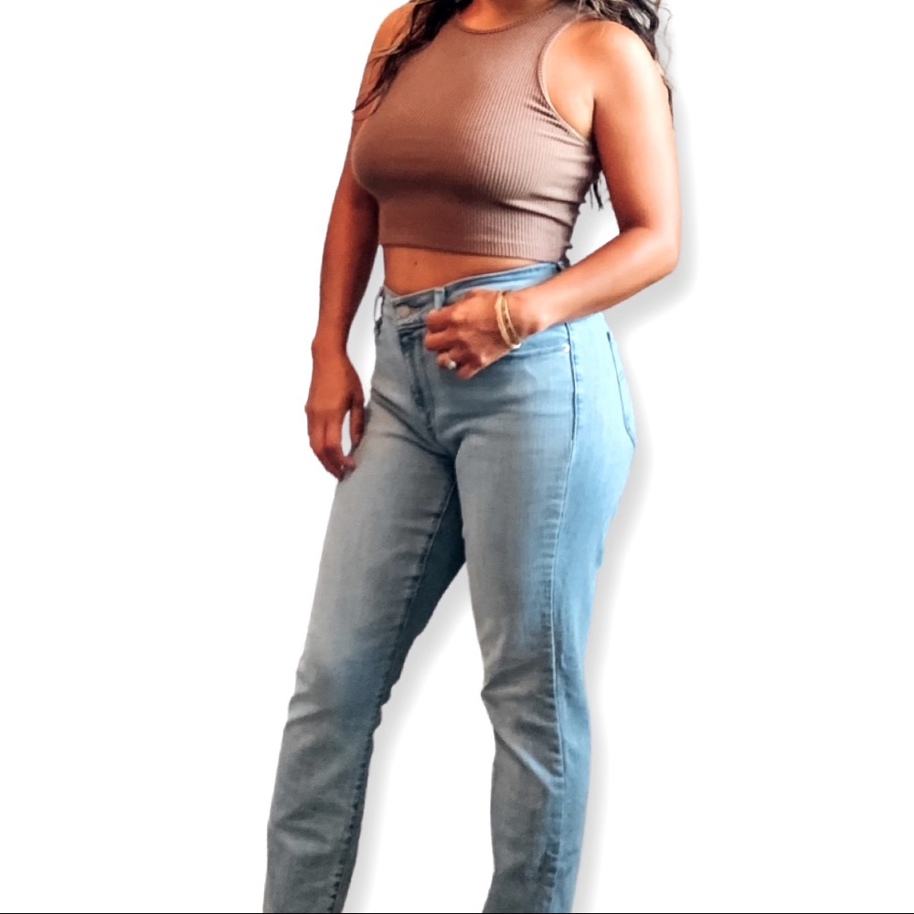 Ribbed Crop